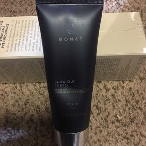 Travel size Monat Blow Out Cream
